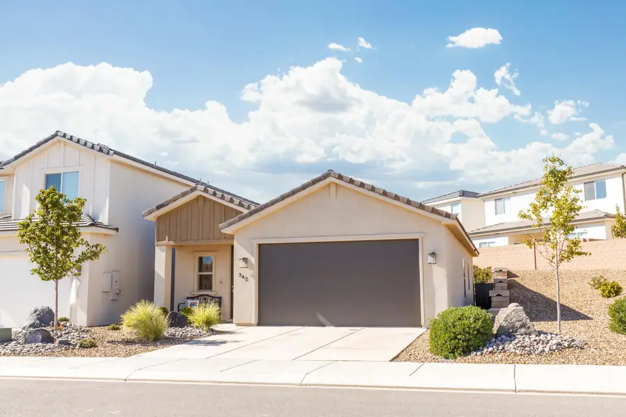 342 S Muddy Creek Dr, Washington, UT 84780 - #2