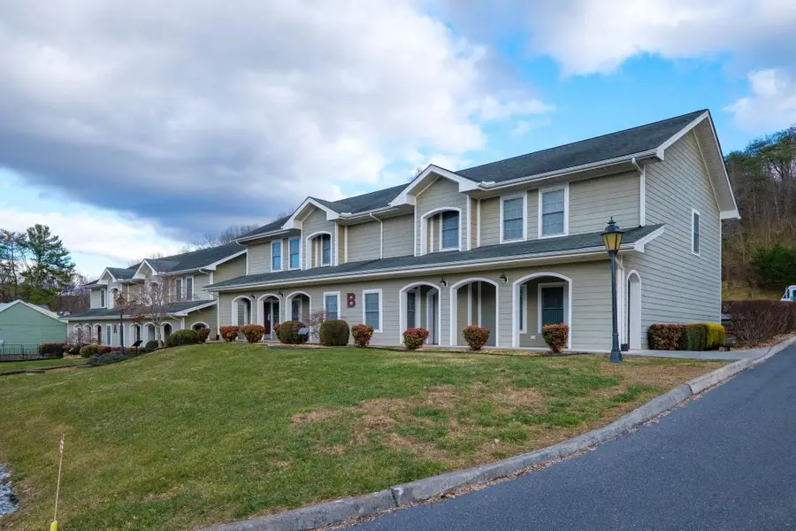 2754 Maple Ave, Buena Vista, VA 24416 - Image #3