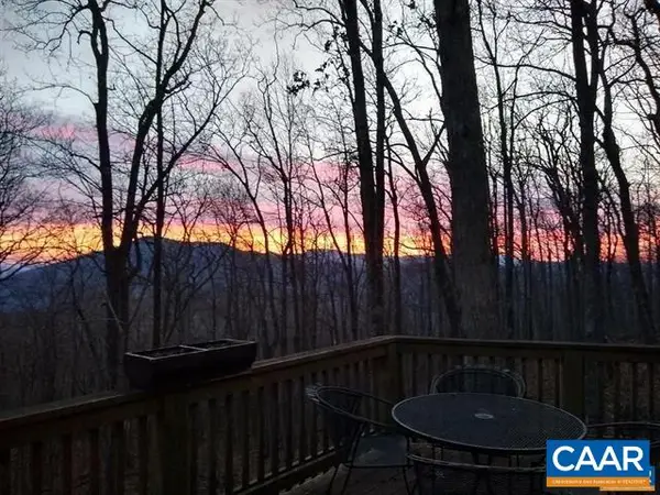 145 Firtree Dr, WINTERGREEN RESORT, VA 22967