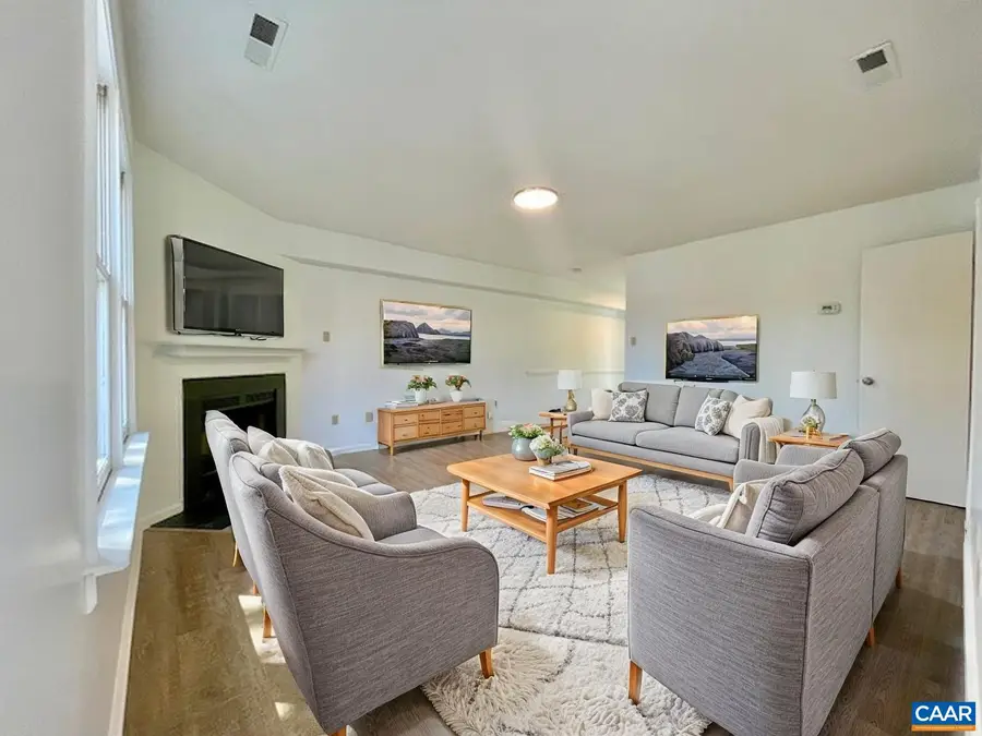 943 Rives St, Charlottesville, VA 22902 - Image #3