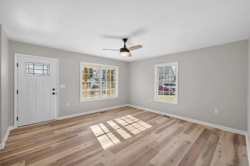 1032 D St, Waynesboro, VA 22980 - Image #2