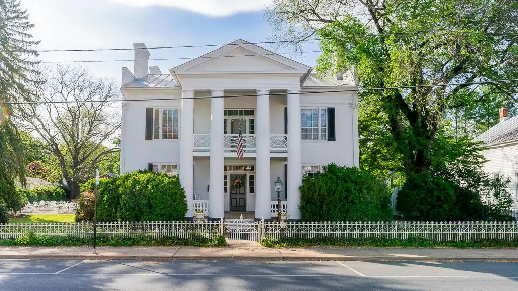 111 S Main St, Bridgewater, VA 22812 - Image #1