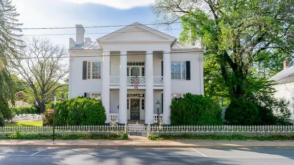 111 S Main St, BRIDGEWATER, VA 22812