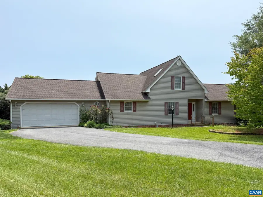 13 Logan Ln, Fishersville, VA 22939 - #2