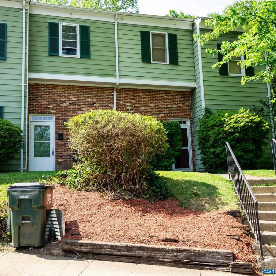 158 Scarborough Pl, Charlottesville, VA 22903 - Image #2