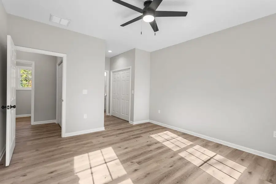 309 Ivanhoe Ave, Waynesboro, VA 22980 - Image #2