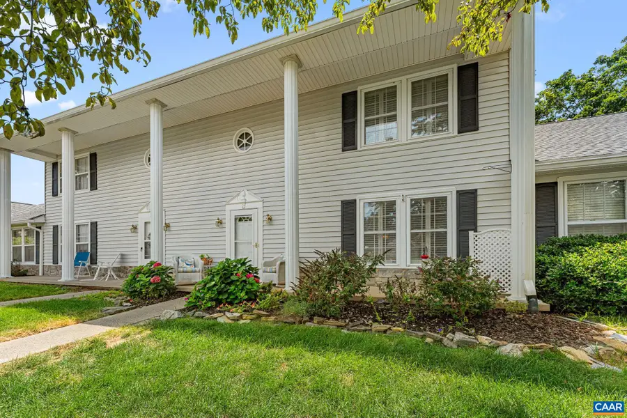 2 Shannon Pl, Staunton, VA 24401 - Image #2