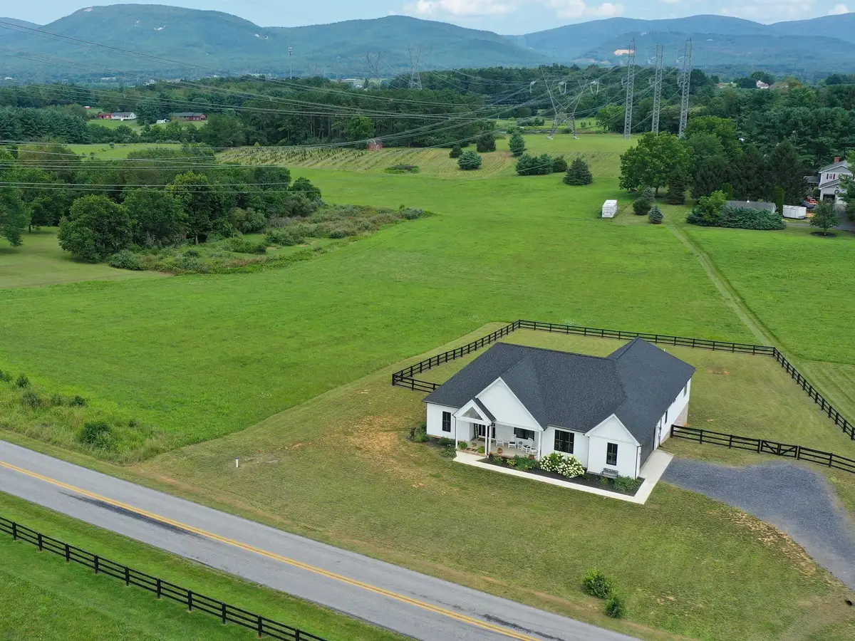 643 Cattle Scales Rd, Waynesboro, VA 22980 - Image #1