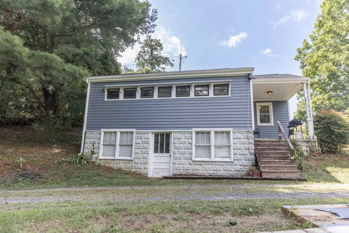 1202 S Lee Highway Access Rd, Lexington, VA 24450 - Image #1