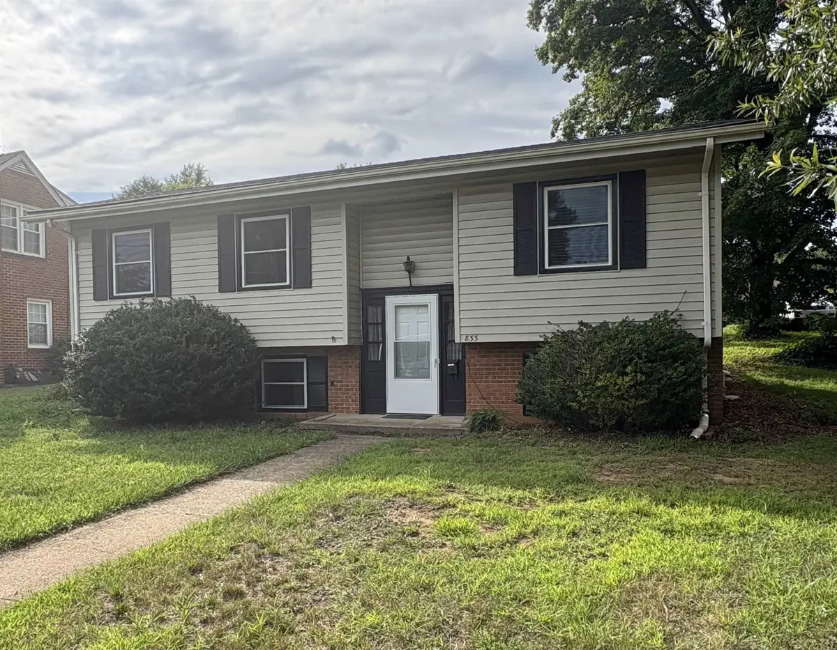 833 Jefferson Ave, Waynesboro, VA 22980 - Image #1