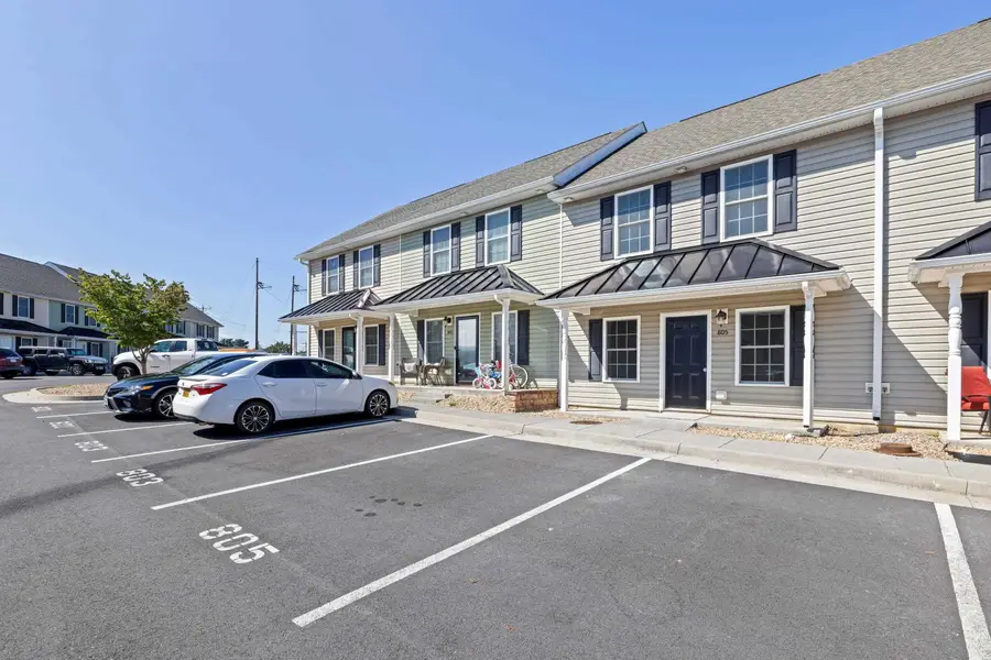 805 Carson Cir, Grottoes, VA 24441 - Image #3