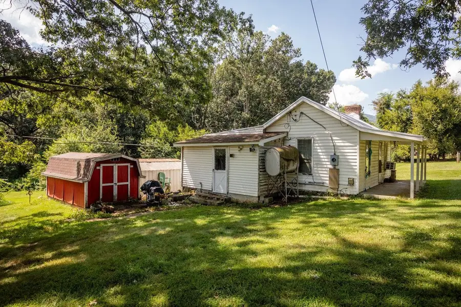 1557 Rinacas Corner Rd, Shenandoah, VA 22849 - Image #3