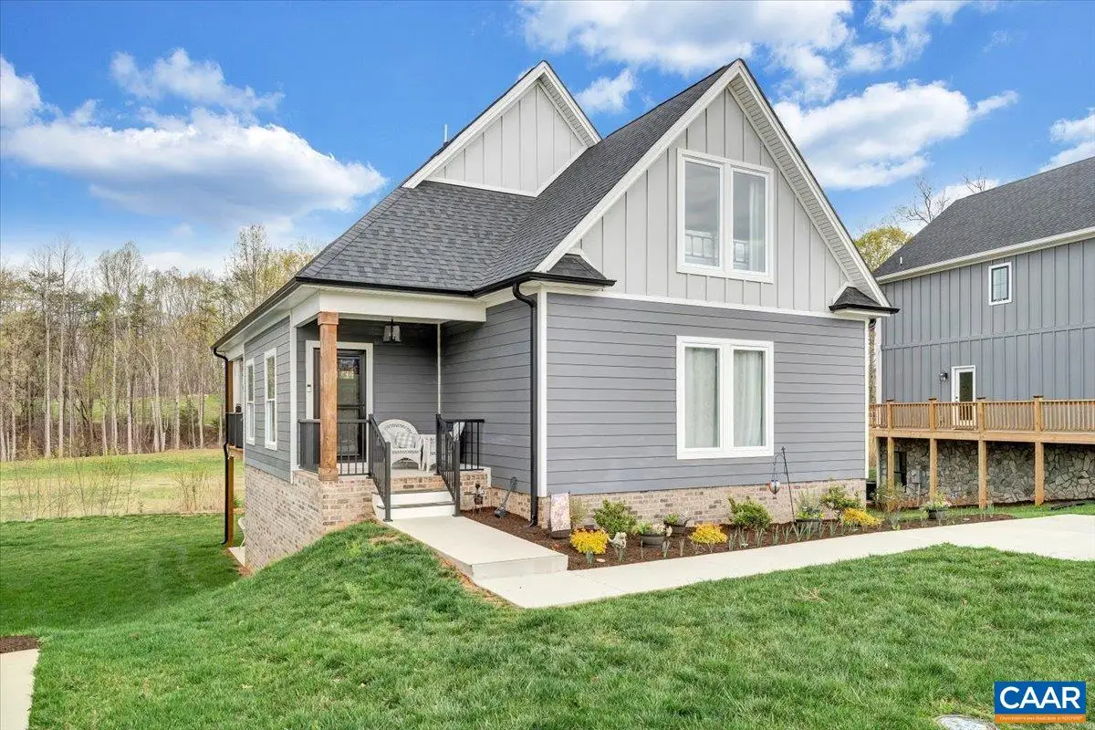 111 Retreat Ln, Huddleston, VA 24104 - Image #1