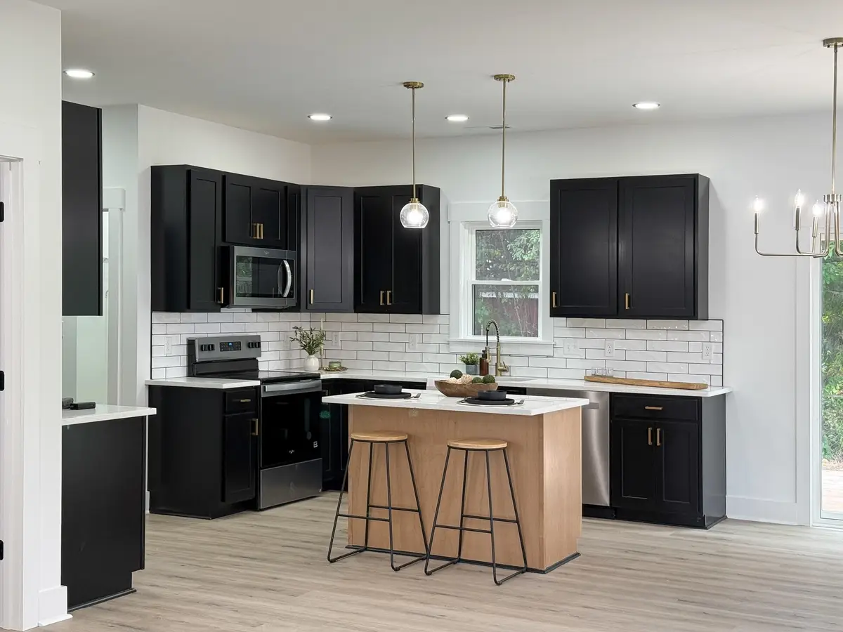 9 Walnut St, Fishersville, VA 22939 - Image #1