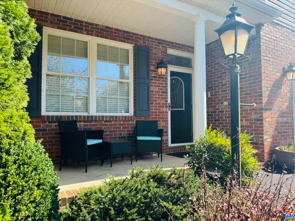 20 E Park View Dr, STAUNTON, VA 24401