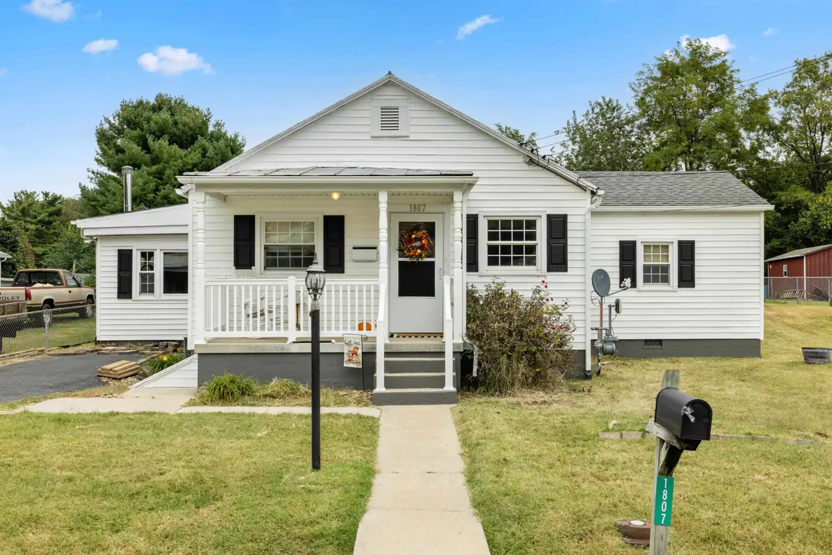 1807 Orchard Ln, Staunton, VA 24401 - Image #1