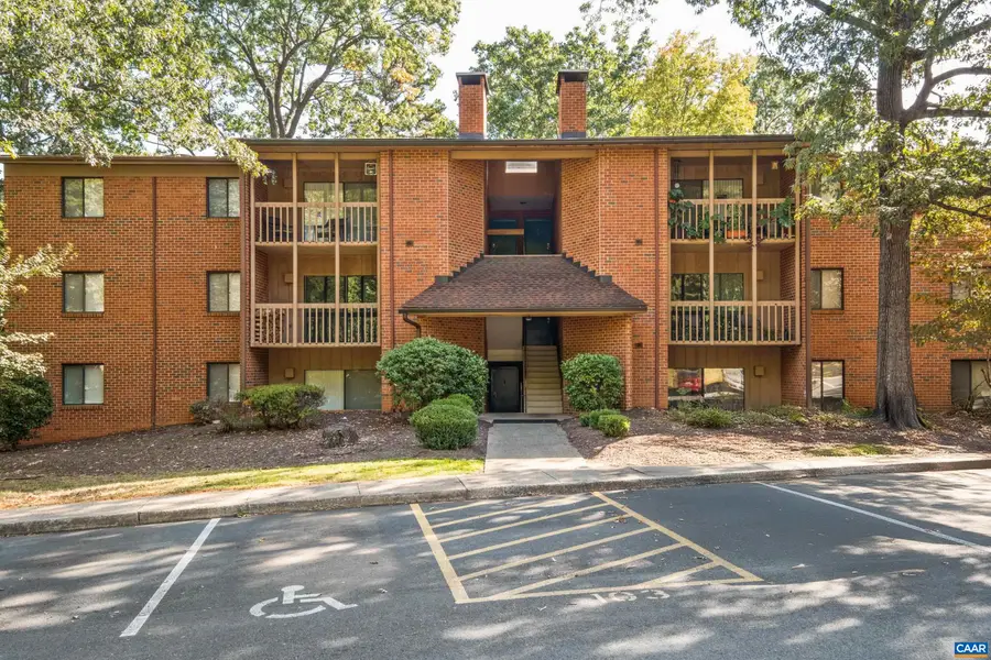 103 Turtle Creek Rd #3, Charlottesville, VA 22901 - Image #2
