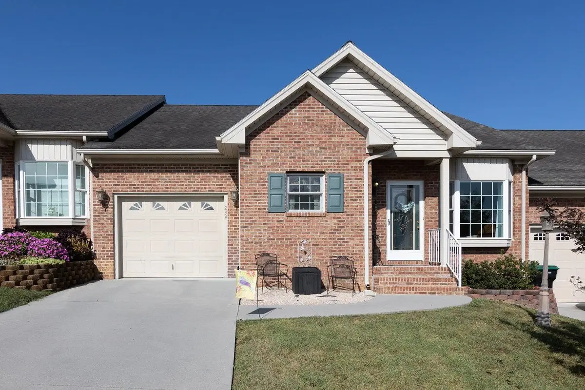 294 Ridgewood Ave, Broadway, VA 22815 - Image #1