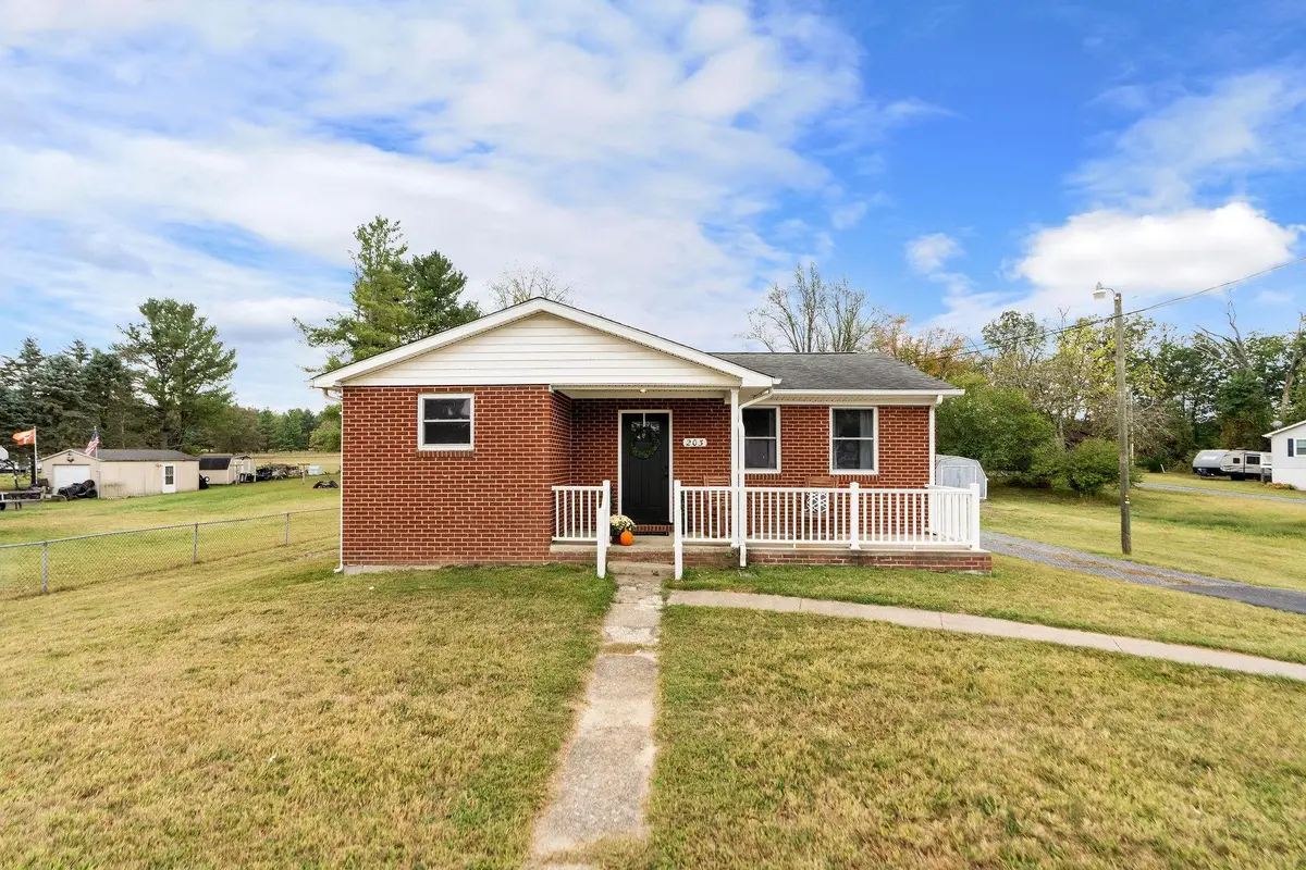 203 Howardsville Tpke, Stuarts Draft, VA 24477 - Image #1