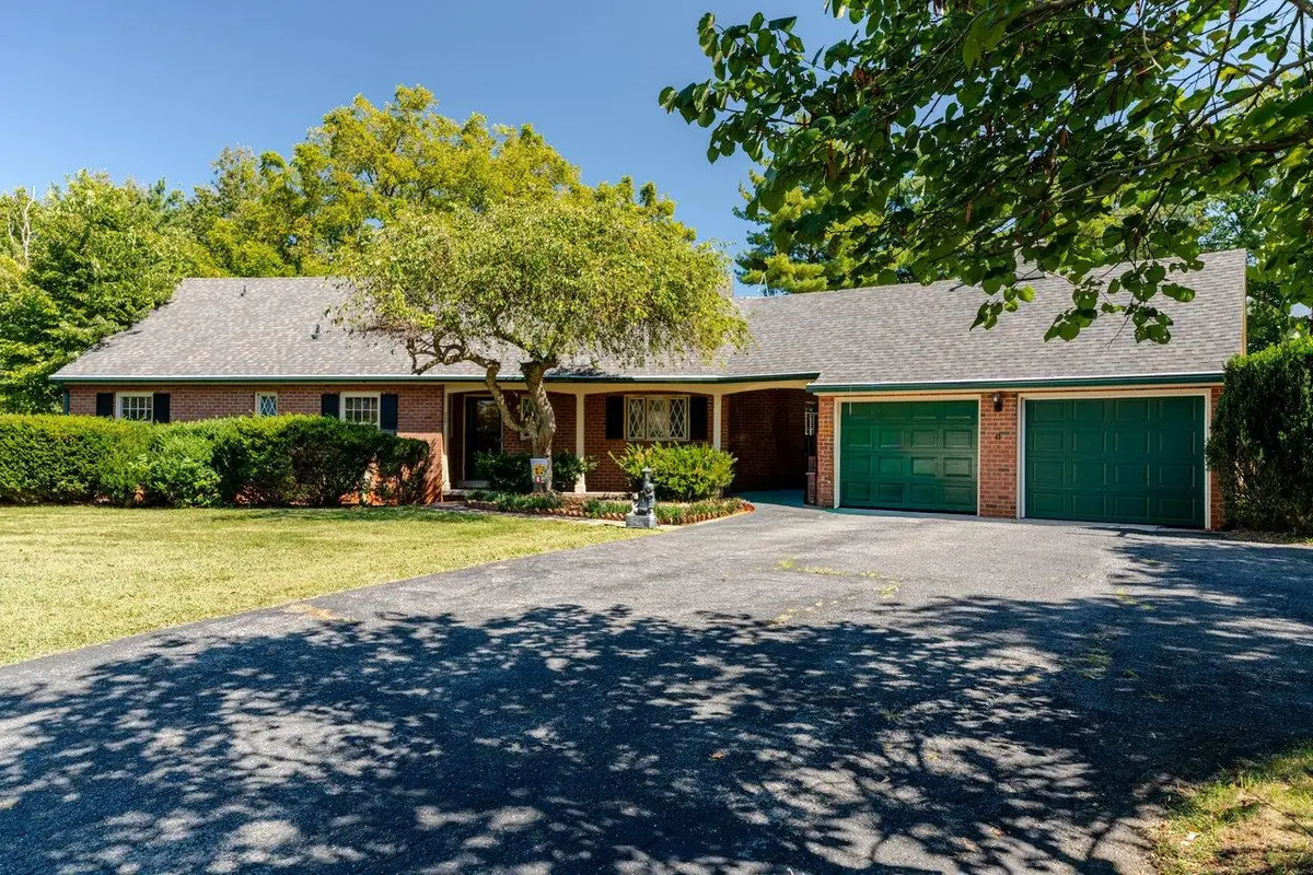 527 Crestover Dr, Broadway, VA 22815 - Image #1