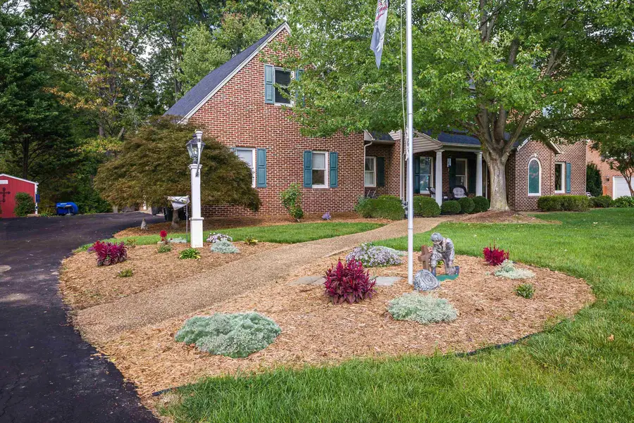 505 Pelham Dr, Waynesboro, VA 22980 - Image #2