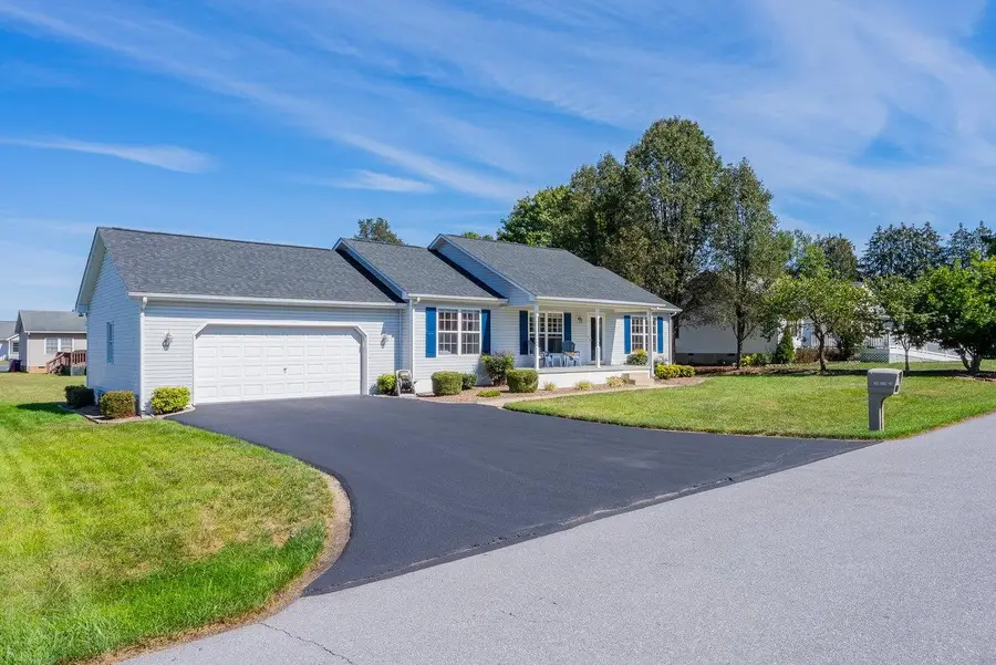 704 17th St, Grottoes, VA 24441 - Image #2