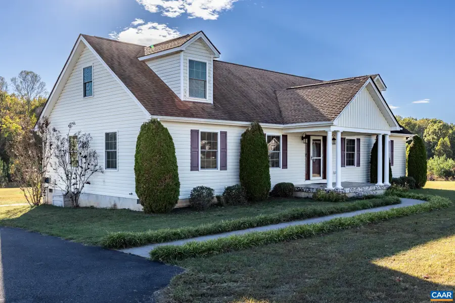 478 Rosewood Dr, Scottsville, VA 24590 - #2