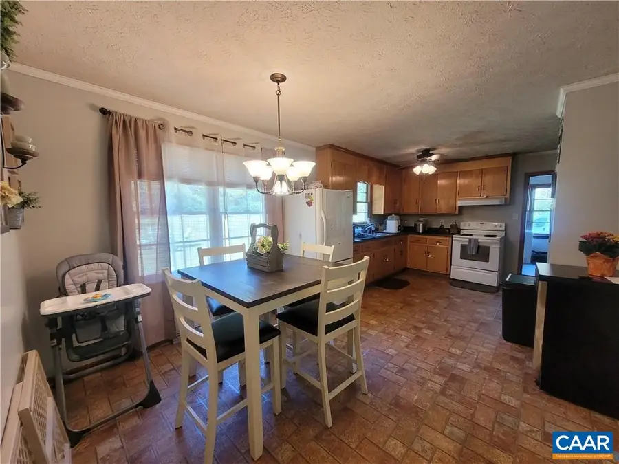 28153 N James Madison Hwy, New Canton, VA 23123 - Image #3