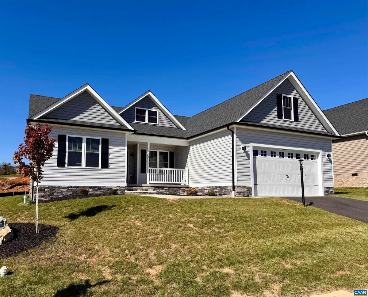 201 Spring Run Ln, Waynesboro, VA 22980 - #1