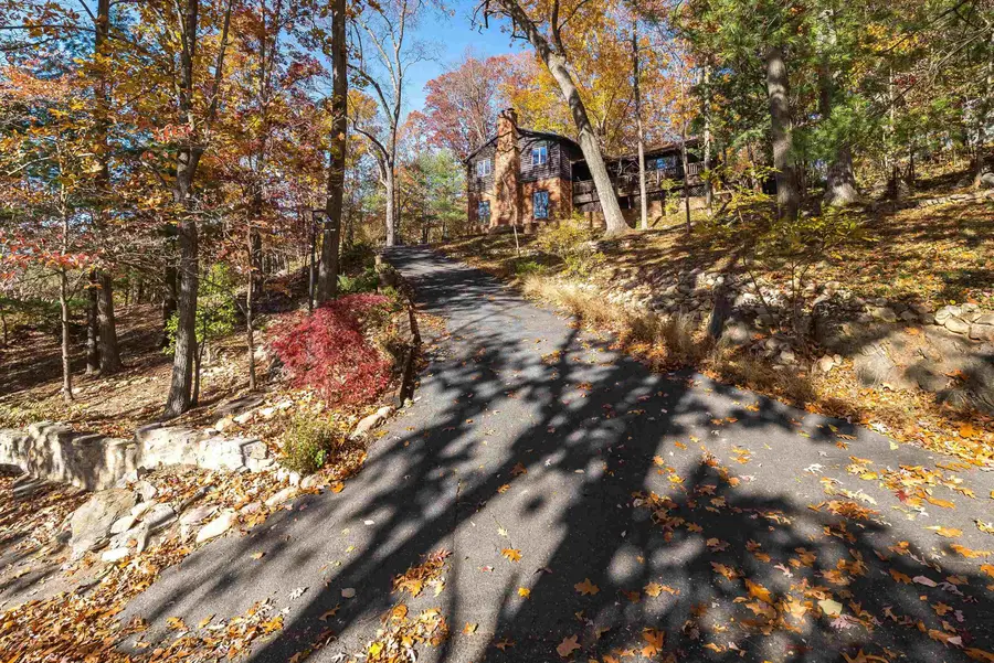 211 Oak Ridge Cir, Staunton, VA 24401 - Image #3