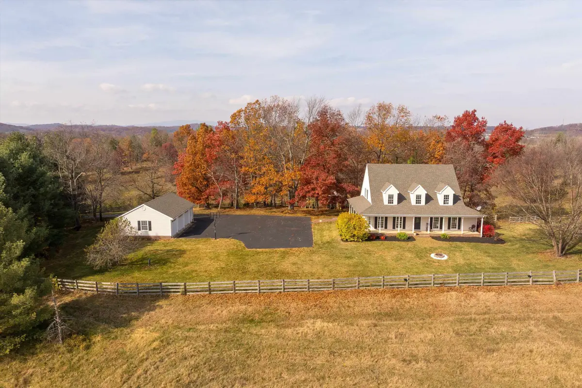 746 Christians Creek Rd, Staunton, VA 24401 - Image #1