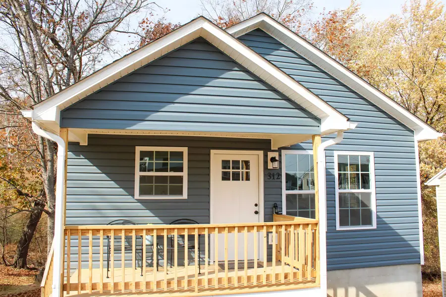 312 N Waverly St, Staunton, VA 24401 - Image #2