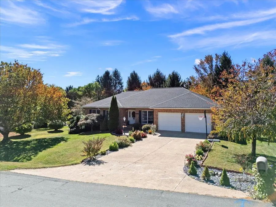 2915 Barrington Dr, Massanetta Springs, VA 22801 - Image #2