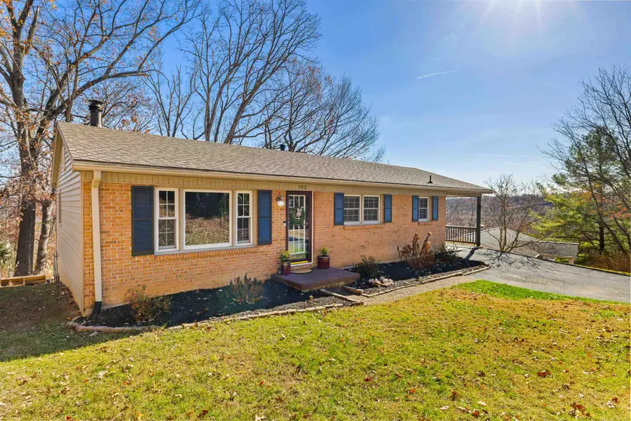 582 Hilltop Dr, Staunton, VA 24401 - Image #3