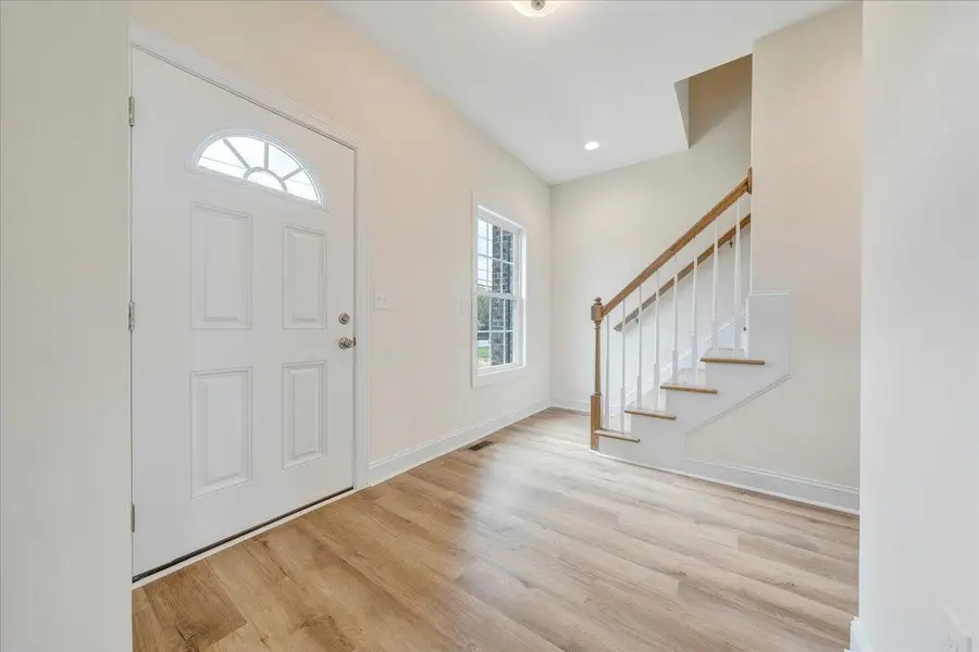 208 Wexford St, Staunton, VA 24401 - Image #2