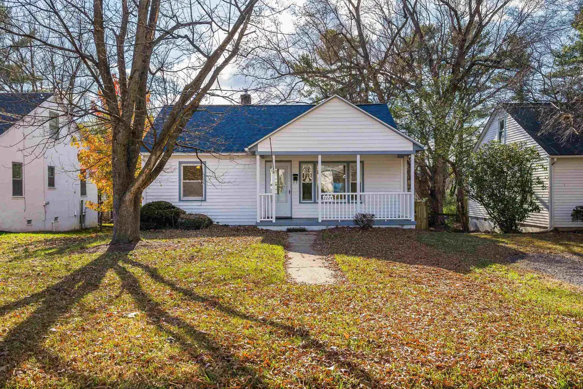 2224 Mt Vernon St, Waynesboro, VA 22980 - #1