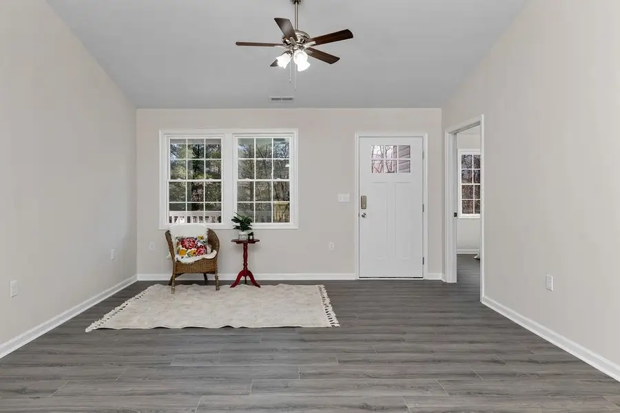 1217 Jackson Ave, Waynesboro, VA 22980 - Image #3