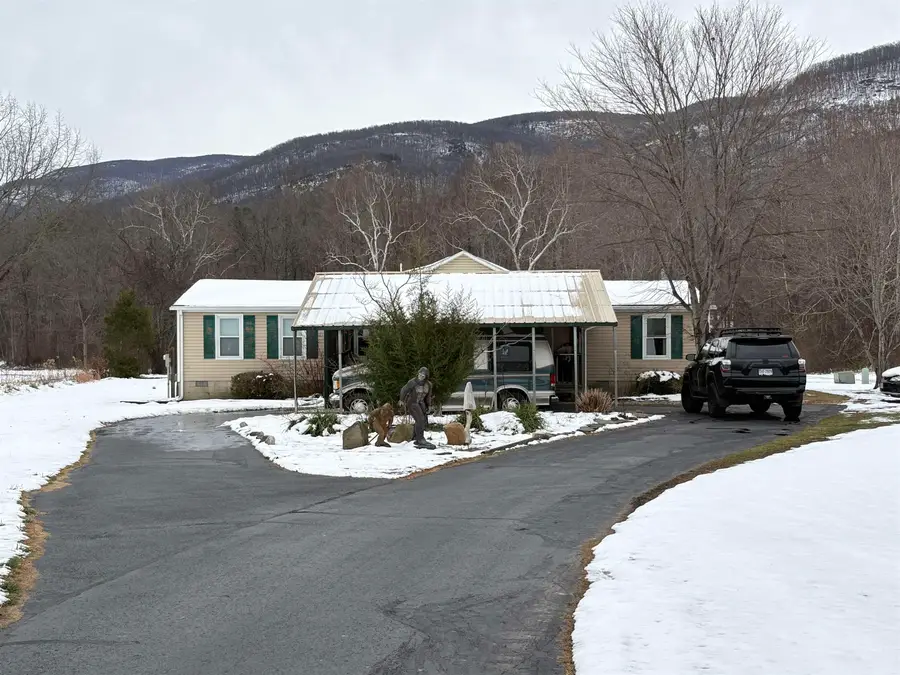 2618 Mt Torrey Rd, Lyndhurst, VA 22952 - Image #2