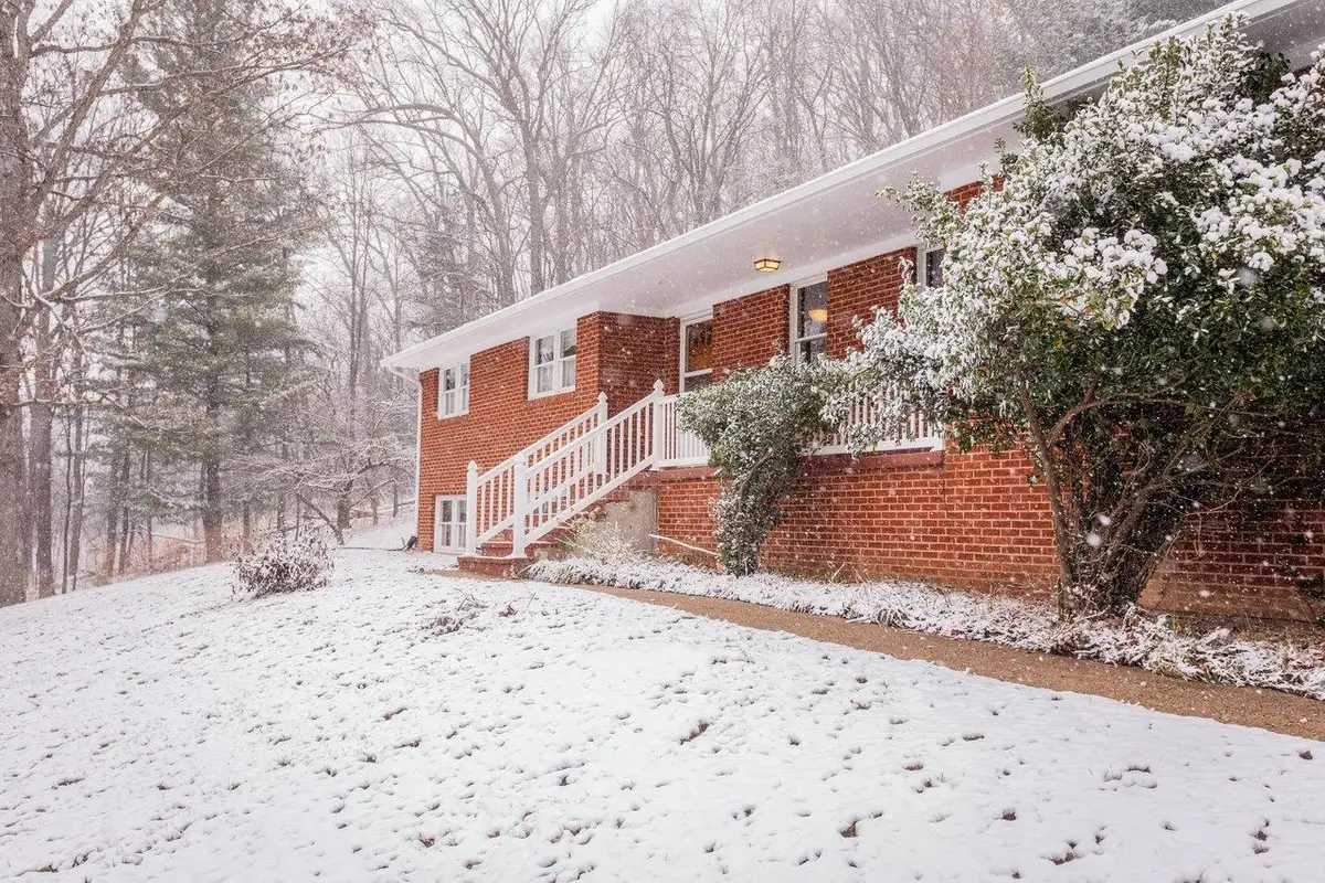 734 Dices Spring Rd, Weyers Cave, VA 24486 - Image #1