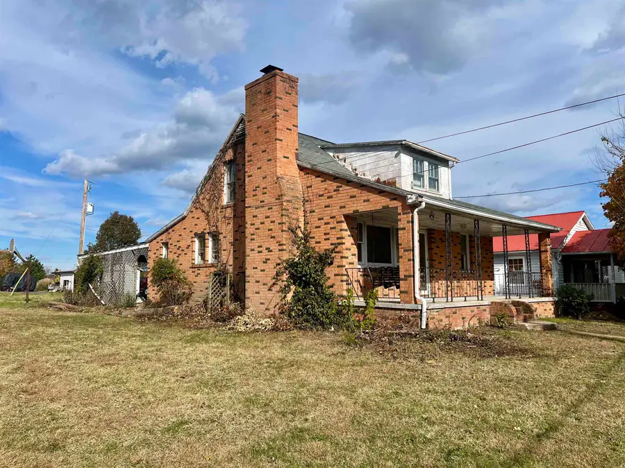 314 W Spring Ave, Elkton, VA 22827 - Image #3