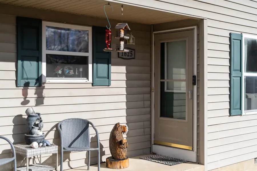 1625 D St, Waynesboro, VA 22980 - #3