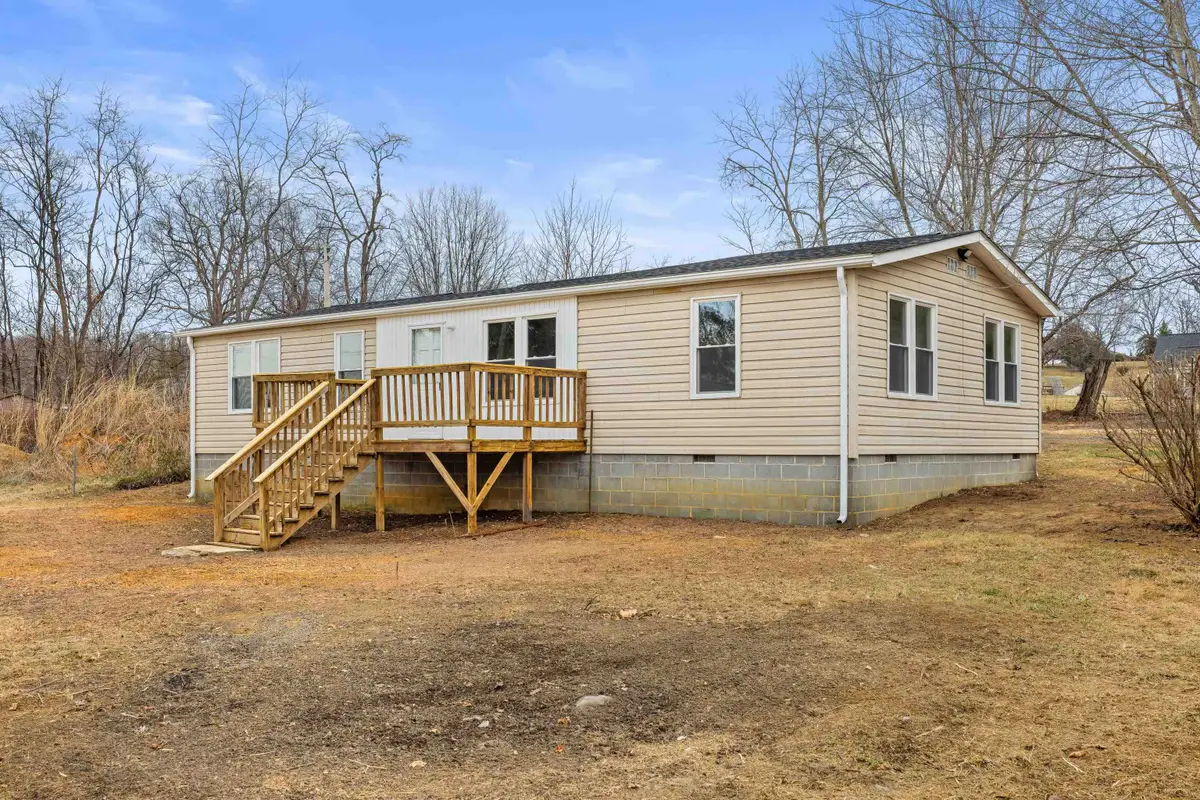 41 Pine Hill Ln, Stuarts Draft, VA 24477 - Image #1