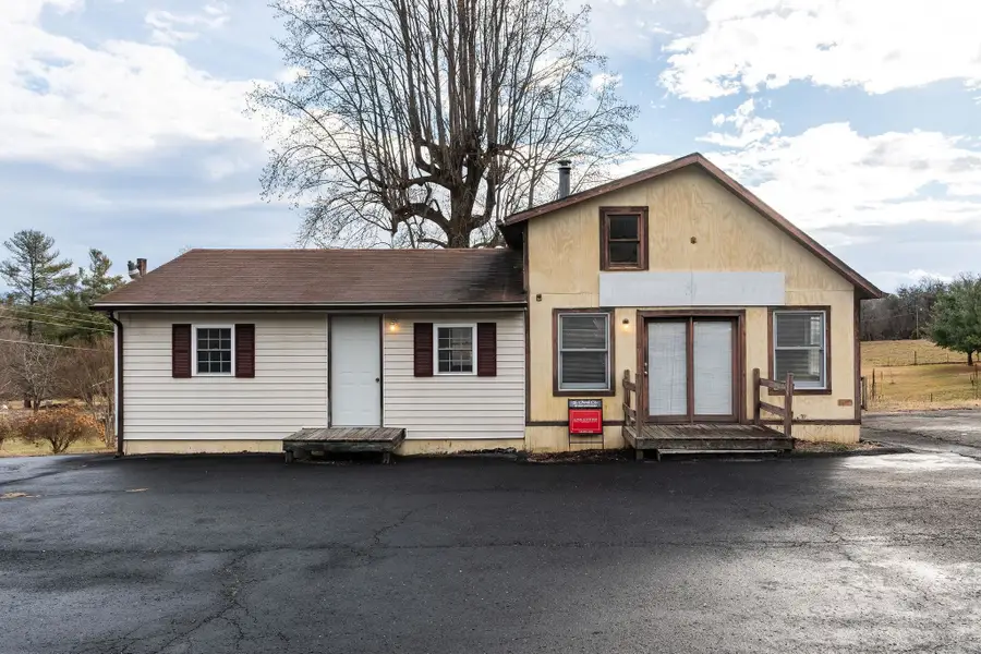 2594 Lee Jackson Hwy, Staunton, VA 24401 - Image #2