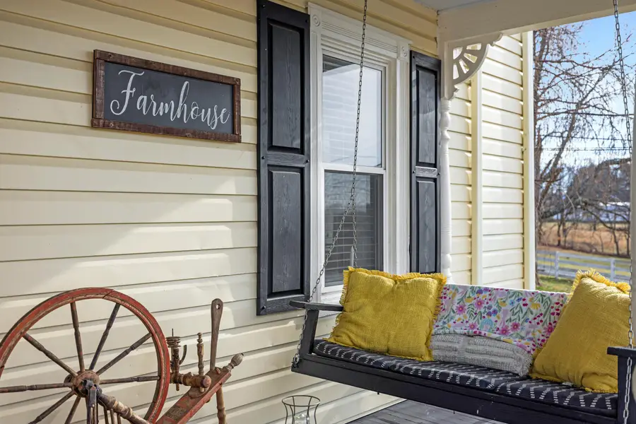 955 Entry School Rd, Fishersville, VA 22939 - #3