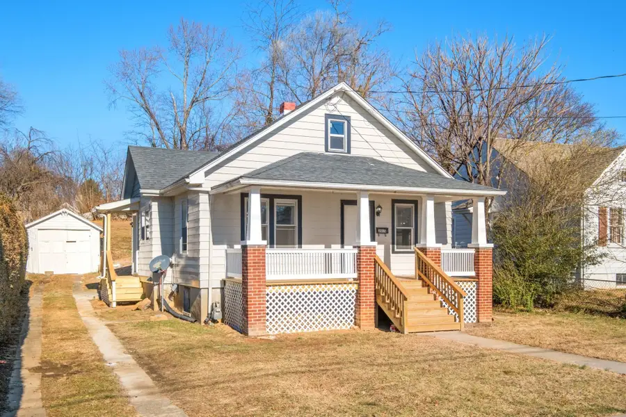 2015 W Beverley St, Staunton, VA 24401 - #3