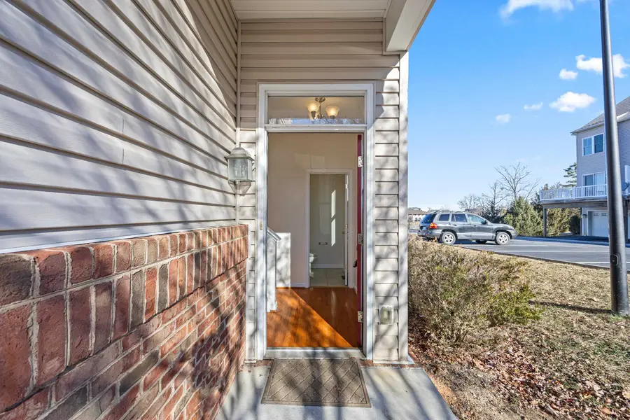 351 Blue Stone Hills Dr, Harrisonburg, VA 22801 - Image #3