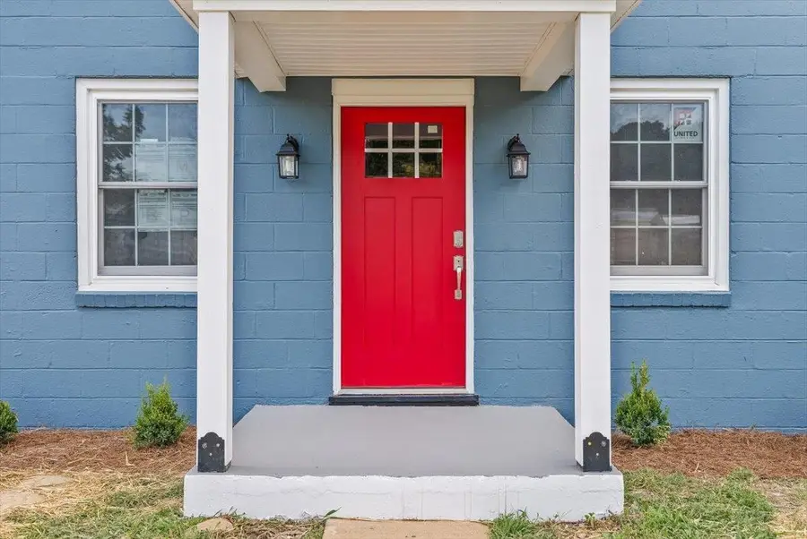 143 N Elkin Ave, Waynesboro, VA 22980 - Image #2