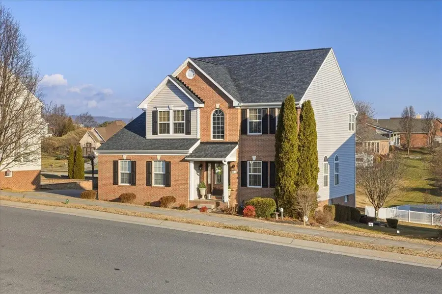 191 Eisenhower Dr, Broadway, VA 22815 - Image #2