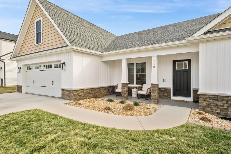 142 Lindburgh Dr, Waynesboro, VA 22980 - #2