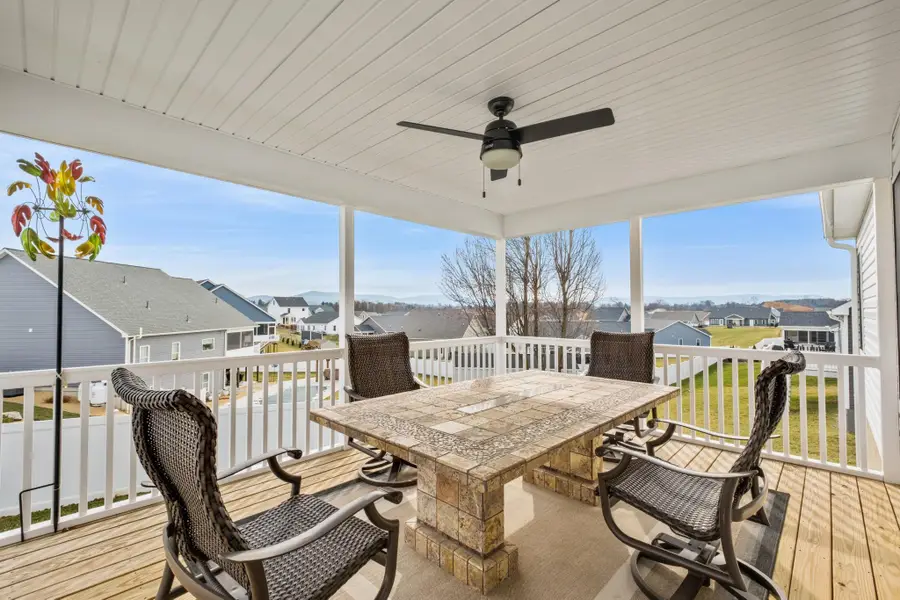 142 Lindburgh Dr, Waynesboro, VA 22980 - #3